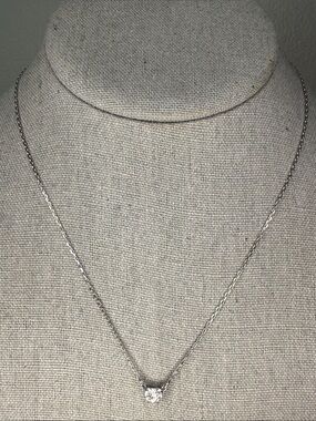Swarovski Crystal Solitaire Pendant Necklace 16" Silver Tone Classic Sparkle